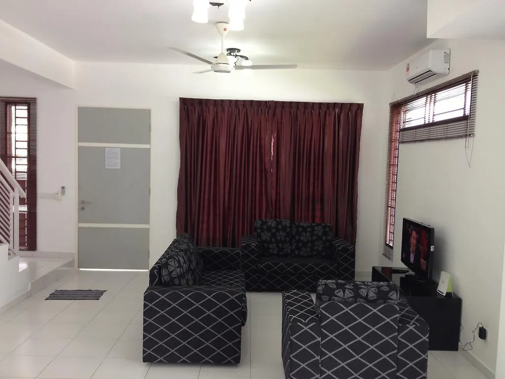 Comfort Holiday Home @ Bukit Indah Johor Bahru 0*,