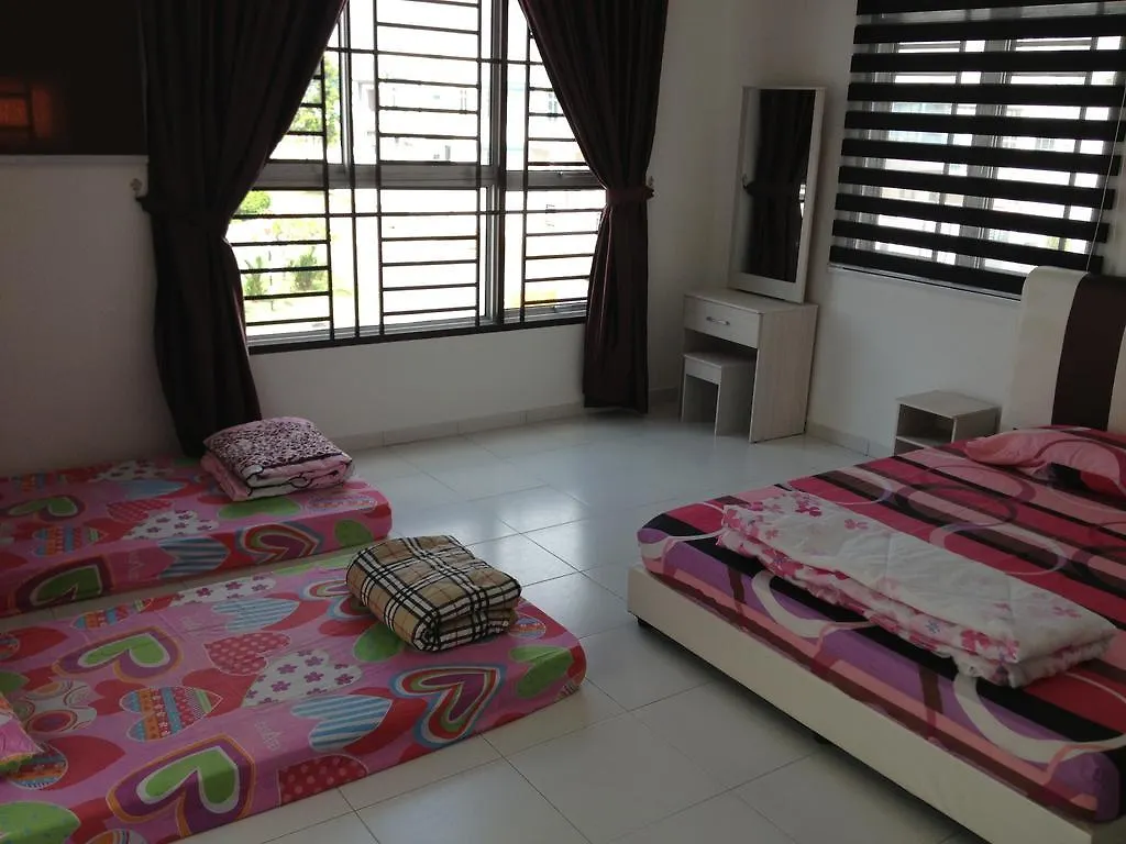Comfort Holiday Home @ Bukit Indah Johor Bahru