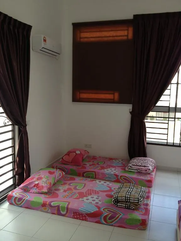 Comfort Holiday Home @ Bukit Indah Johor Bahru