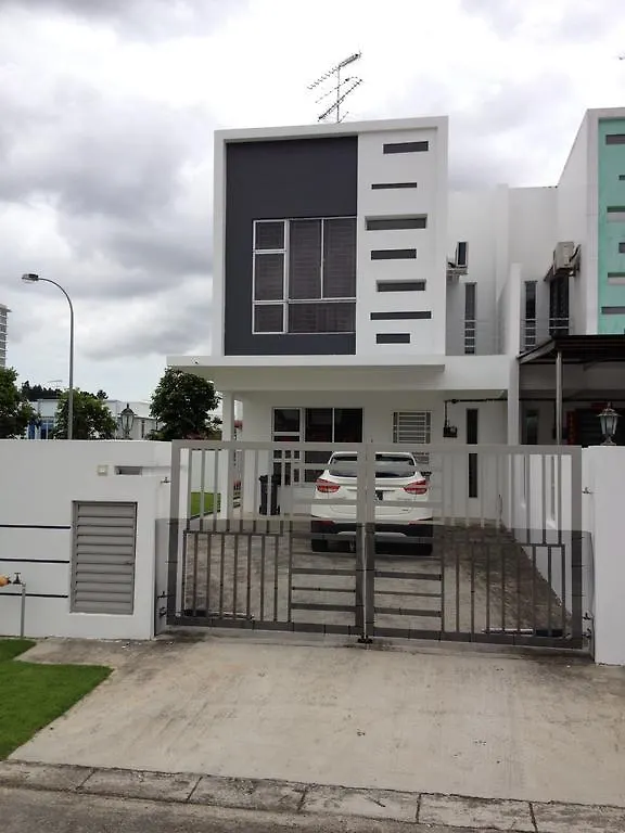Comfort Holiday Home @ Bukit Indah Johor Bahru